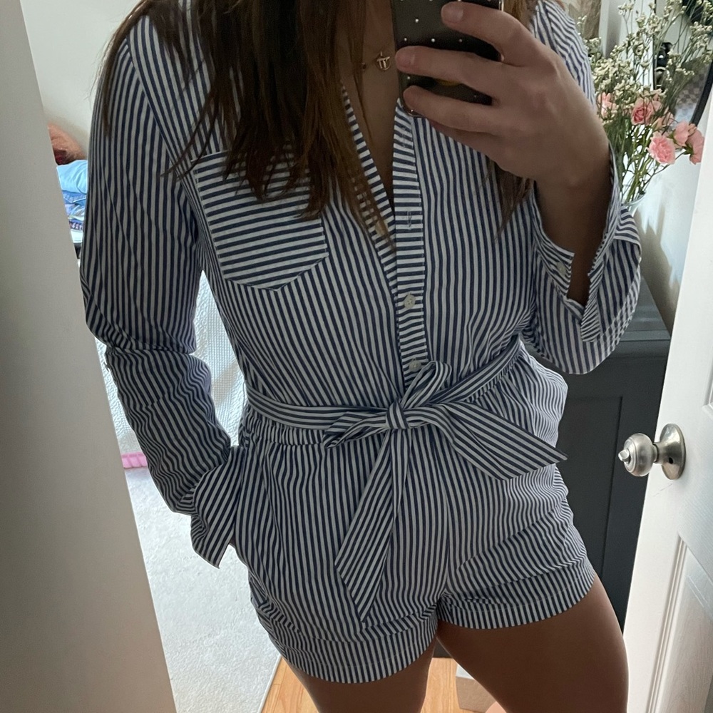 VINEYARD VINES NWT // Blue & White Romper